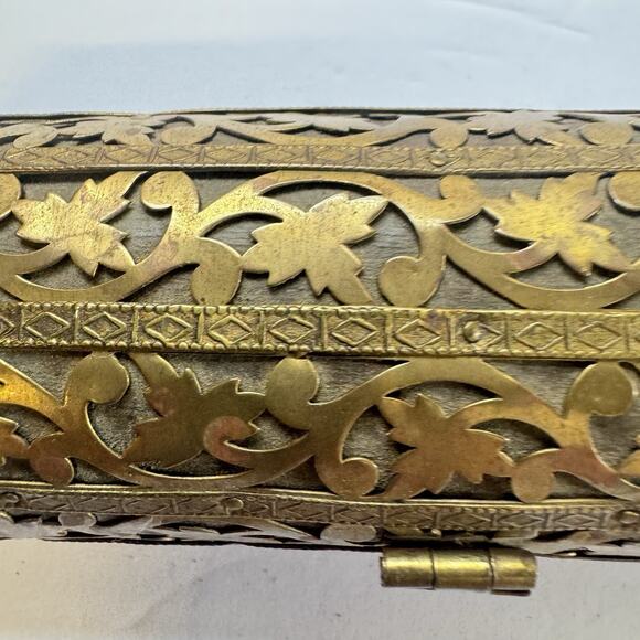 Vintage Antique Islamic Ottoman Wood and Brass Covered Cut Metal Box 7" - Picture 6 of 8